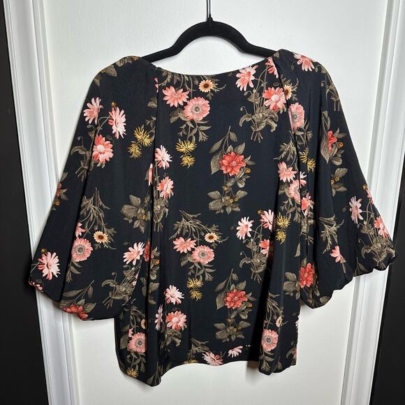 B Collection by Bobeau Women's Black Floral Balloon Half Sleeve Top Size Small - Picture 7 of 11